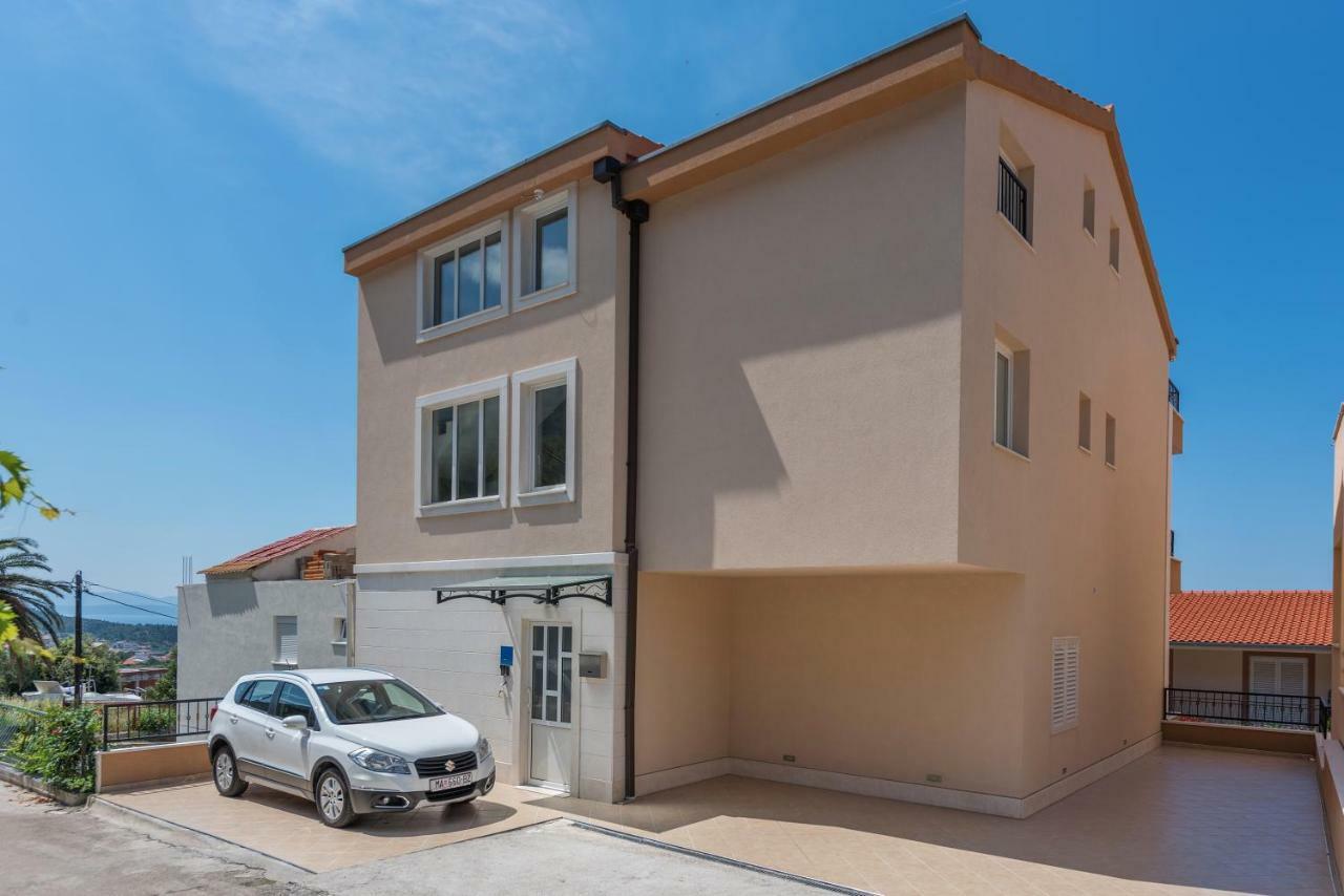Apartments Naja Makarska Bagian luar foto